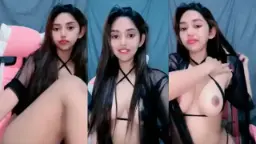 Cantik Banget Pake Baju Transparan, Toketnya Gede Sampe Bikin Ngiler.