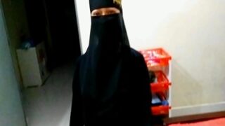 Hijabi Cewek Nakal Digenjot Kekasihnya Di Sesi Ngewe Pakistan