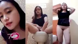 Saya Darla Si Youtuber Seksi, Sengaja Pamer Bulu Memek Basah.