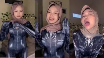 Sheii Anathema Kostum Spiderwoman Bikin Kelamin Muncrat Panas