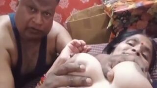 Tante Tua Ngentot Puas Sama Tetangga Di Video Bokep