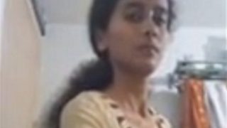 Video Mandi Sendirian Cewek Desi Langsing Bikin Ngilu