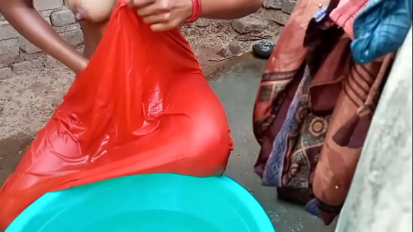 Rati Mandi Di Kamar Mandi, Suara Hindi Bikin Gregetan, Basah-basah Hot.