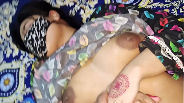 Ibu Tiriku Ngajarin Aku Tentang Seks, Ngomong Kotor Bahasa Hindi, Erangan Liar, Ngentot Gila.