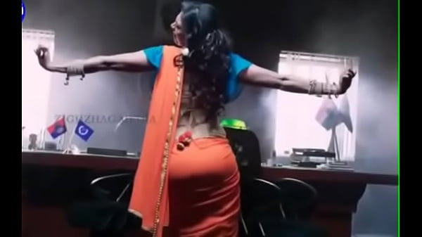 Desi Pantat Montok Dibungkus Saree, Bikin Ngilerrr