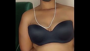 Cewek India Pacarku Ngeces Air Dari Memek Gede Yang Penuh Cairan