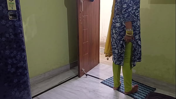 Bapak Mertua India Ngewe Mantu Pake Alasan Sakit Biar Enak.