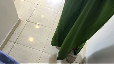 “film Bokep Tukang Ledeng Dan Temennya Ngewein Ibu Rumah Tangga Biar Benerin Kran, Tubuh Montok, Suara Nafsu Jelas, Kata-kata Panas Bikin Makin Horny”