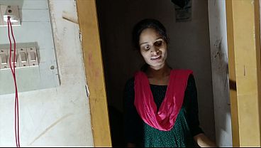 Sauteli Behen Ne Apni Chut Ki Pyas Garam Karke Bujhai.