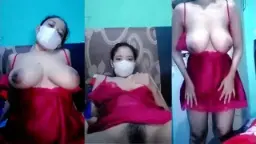 Melanie Si Tobrut Becek, Jembut Lebat Basah Kuyup Di Dreamlive