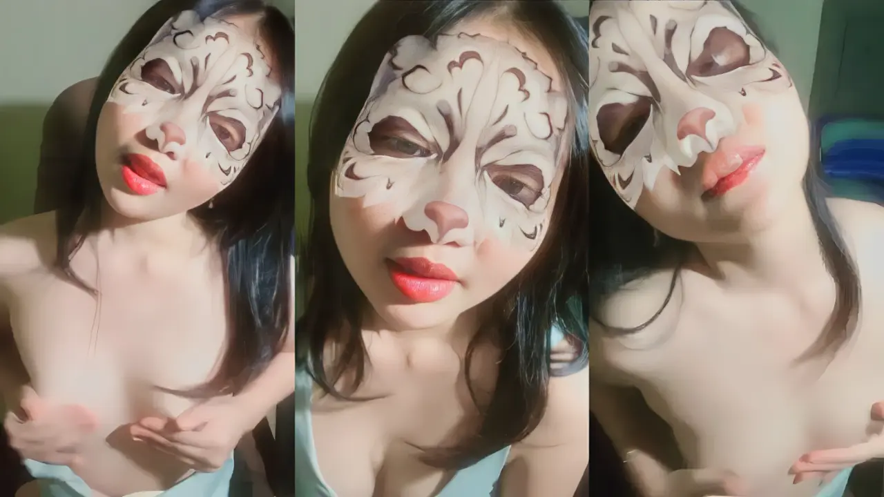 Nih Nissie, Cewek Tocil Baru, Host Barbar Yang Bikin Mimpi Basah Lo Makin Liar.