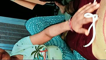 Video Desi Bhabhi Dengan Memek Sempit Digenjot, Suara Erangan Hindi Jelas, Klimaks – Bhabhi Melompat Di Atas Kontol Gede.