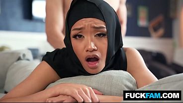 Hijabi Diracik Budaya Amerika, Jade Kimiko & Parker Ambrose Bikin Panas.