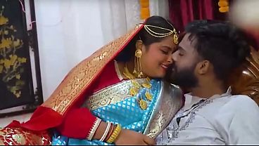 Nikmat Pertama Malam Pengantin, Istri Bengali Montok Polos Digaruki Suami Muda India