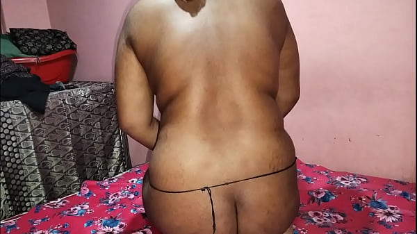 Pembantu Perawan Asli Dibersihkan Sambil Nge-seks Sama Pemilik Kamar Pertama Kali Pakai Suara Hindi