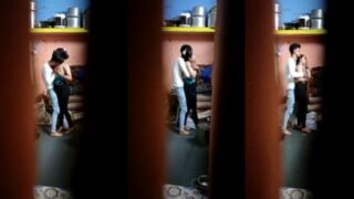 Istri Nakal Main Sembunyi-sembunyi Sama Tetangga Di Video Desi Panas.