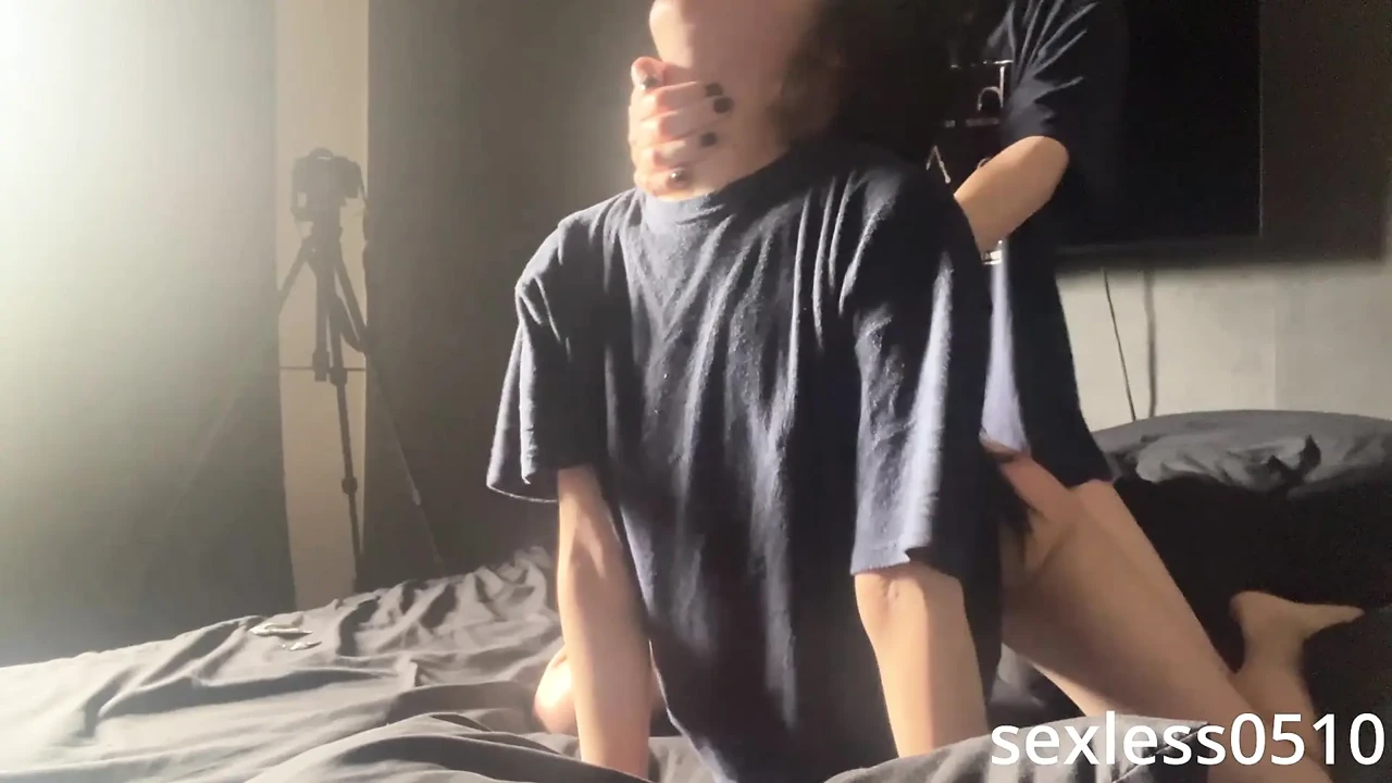 [morning Activities] Using Her Big Butt As A Masturbator From The Start Of The Morning