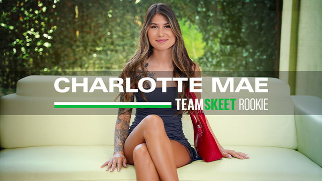 Tim Teamskeet, Si Newbie Charlotte Mae Debut Dengan Muka Penuh Crot