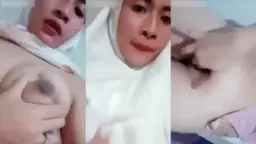 Ukhti Pake Mukenah Transparan, Badan Montok Keliatan, Nafsu Menggebu