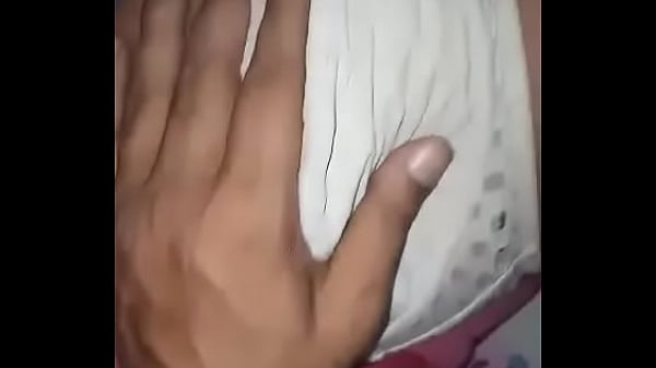 Desi Istri Tetek Gede Ditekan