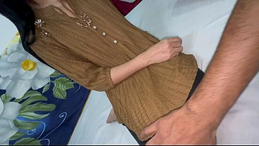Gue Bawa Vishali Ke Hotel, Langsung Robek Memek Perdananya Sampe Meraung-raung.
